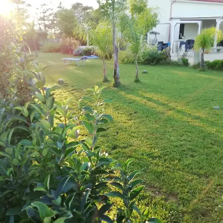 Giardino D'oriente أوترانتو